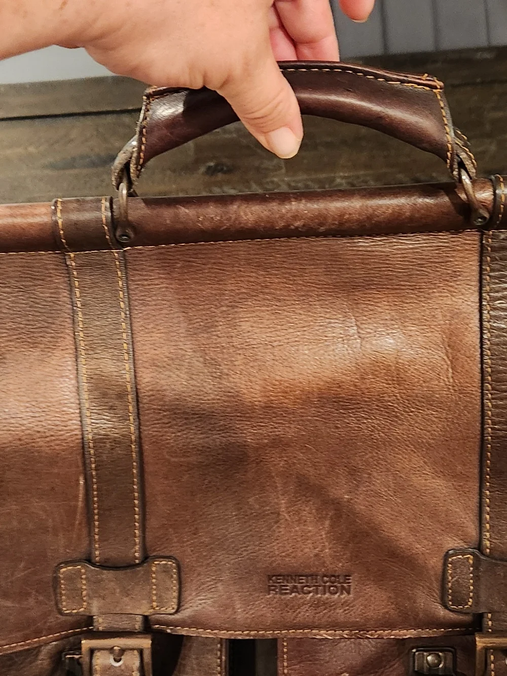 Kenneth Cole Reaction Leather Messenger Bag - Brown